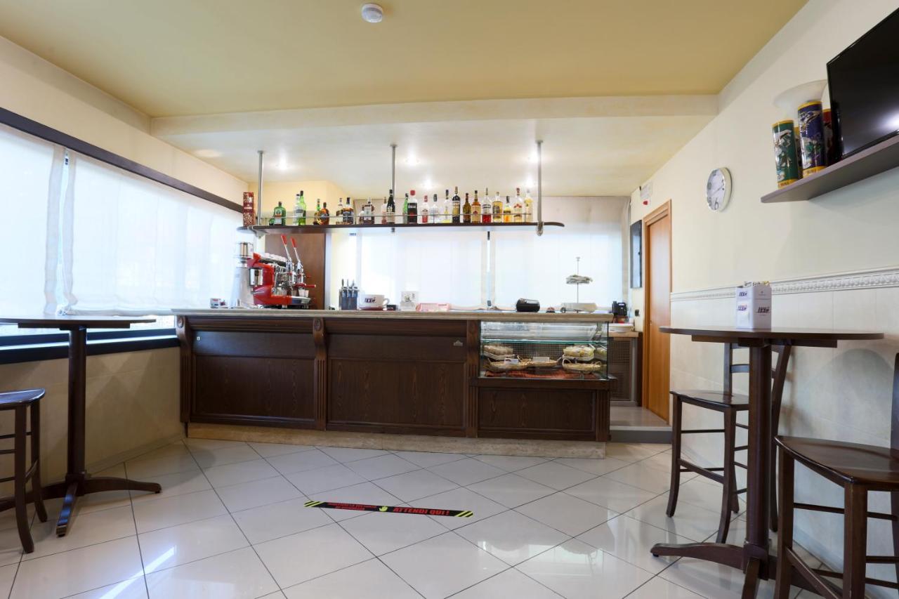 La Piana Hotel Tito Extérieur photo